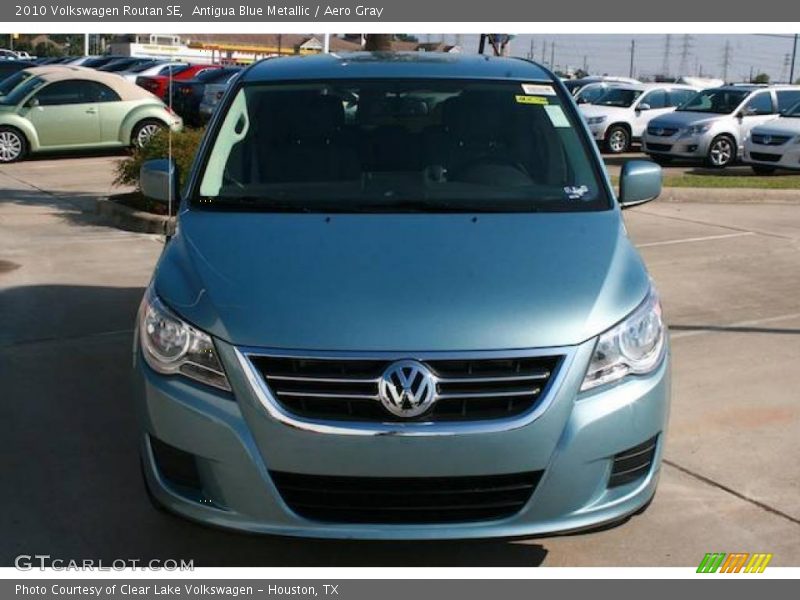 Antigua Blue Metallic / Aero Gray 2010 Volkswagen Routan SE
