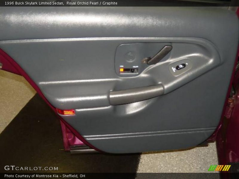 Royal Orchid Pearl / Graphite 1996 Buick Skylark Limited Sedan