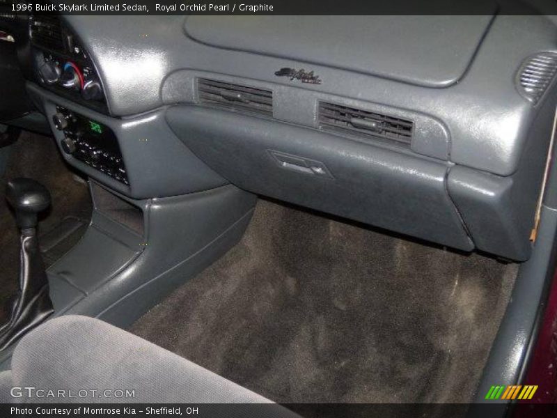 Royal Orchid Pearl / Graphite 1996 Buick Skylark Limited Sedan