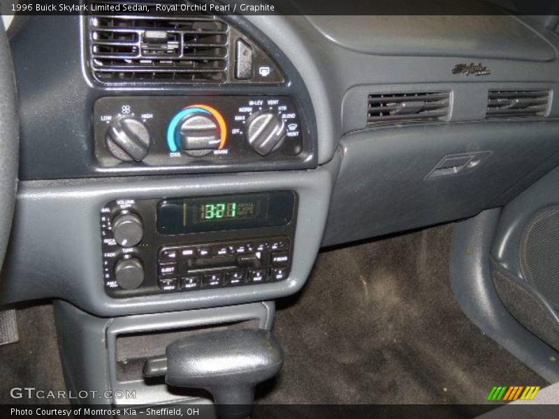 Royal Orchid Pearl / Graphite 1996 Buick Skylark Limited Sedan