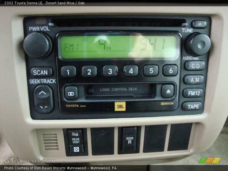 Desert Sand Mica / Oak 2003 Toyota Sienna LE