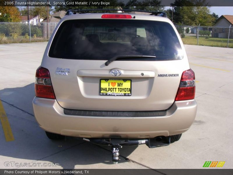 Sonora Gold Metallic / Ivory Beige 2006 Toyota Highlander I4