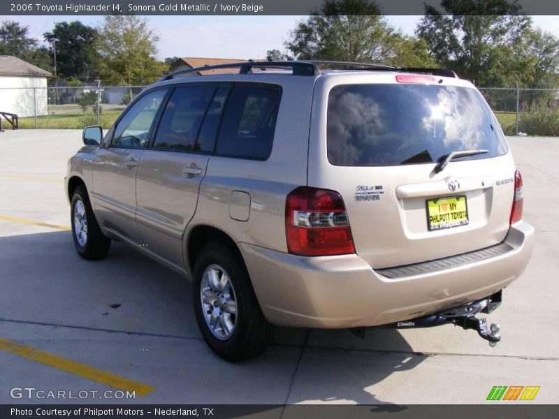 Sonora Gold Metallic / Ivory Beige 2006 Toyota Highlander I4