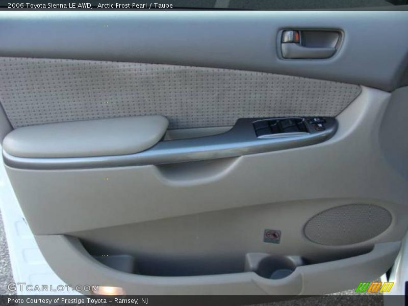 Arctic Frost Pearl / Taupe 2006 Toyota Sienna LE AWD