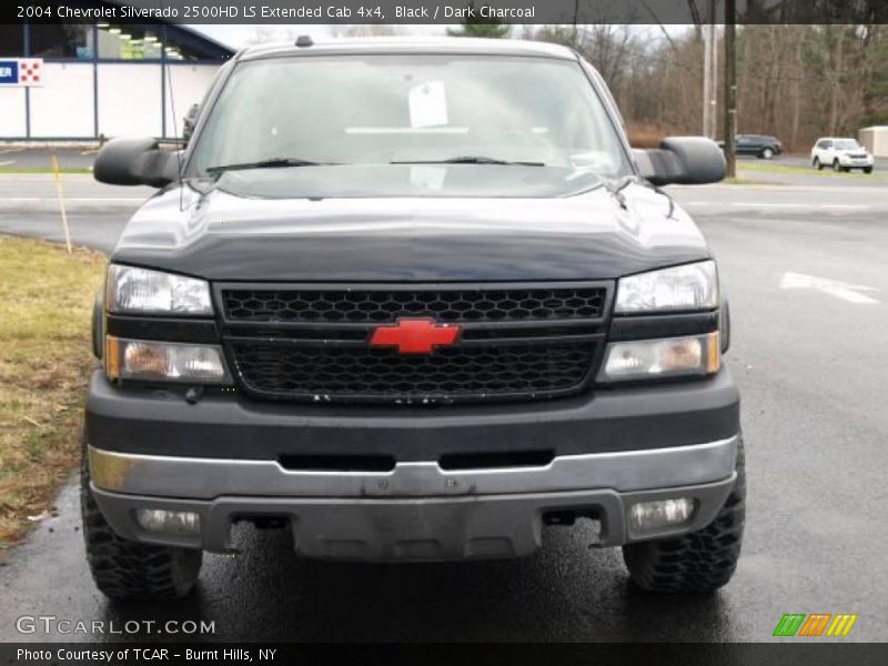 Black / Dark Charcoal 2004 Chevrolet Silverado 2500HD LS Extended Cab 4x4