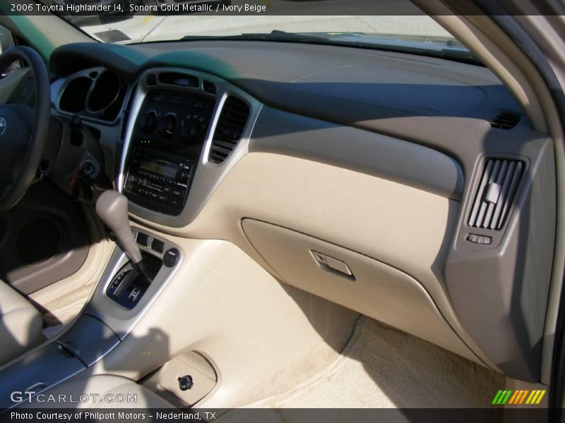 Sonora Gold Metallic / Ivory Beige 2006 Toyota Highlander I4