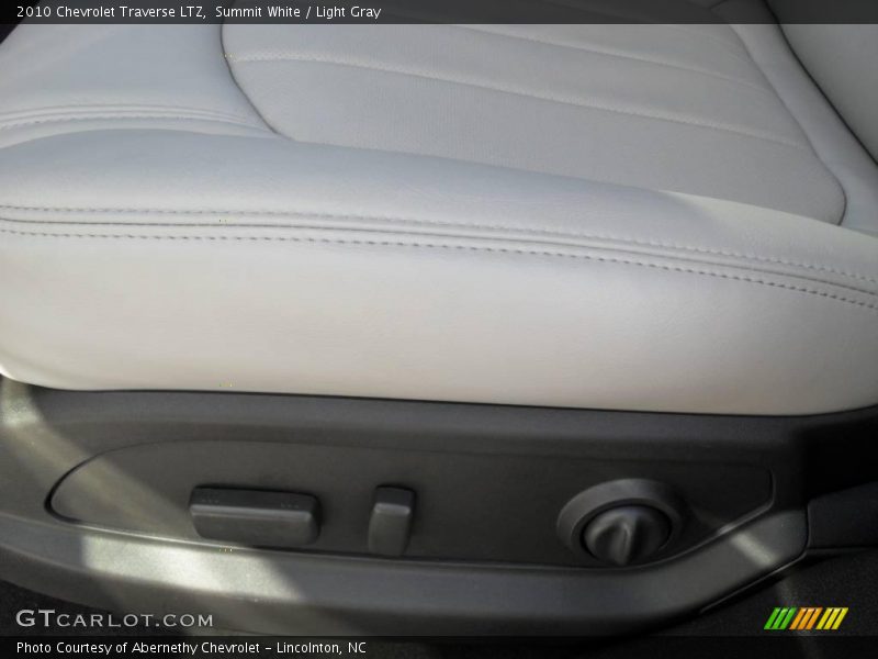 Summit White / Light Gray 2010 Chevrolet Traverse LTZ