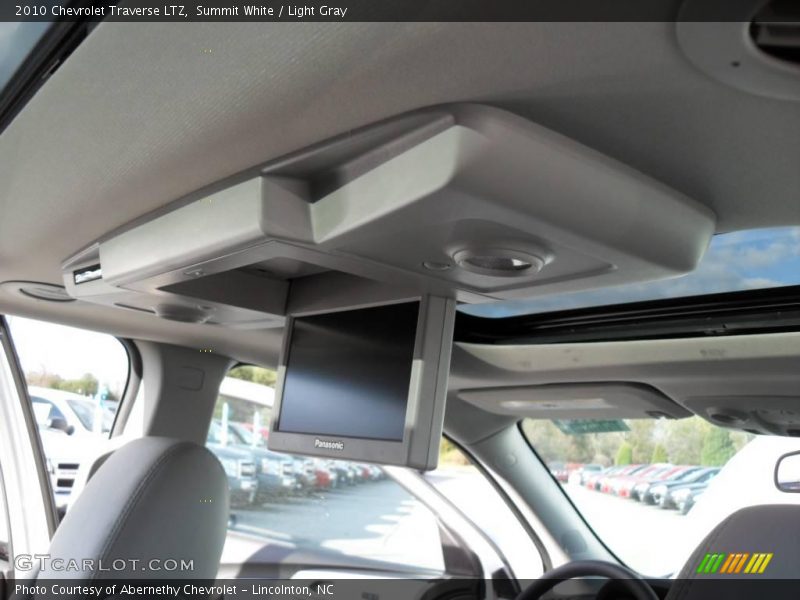 Summit White / Light Gray 2010 Chevrolet Traverse LTZ
