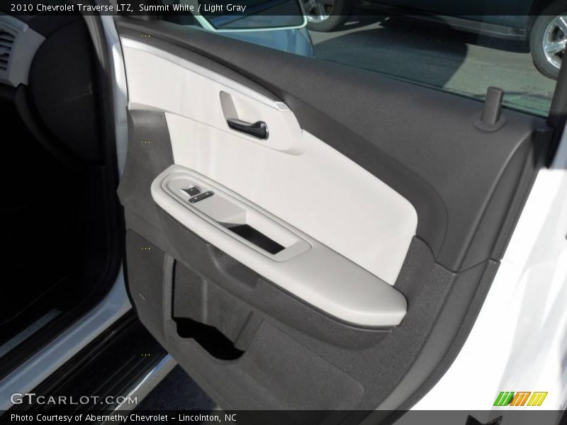 Summit White / Light Gray 2010 Chevrolet Traverse LTZ
