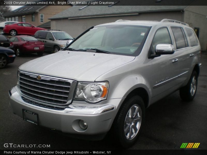 Bright Silver Metallic / Light Graystone 2009 Chrysler Aspen Limited 4x4