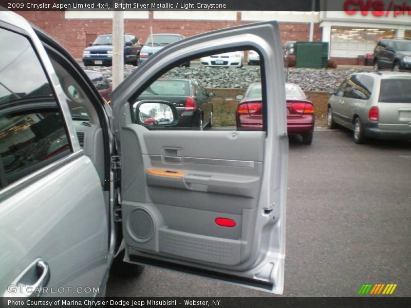 Bright Silver Metallic / Light Graystone 2009 Chrysler Aspen Limited 4x4