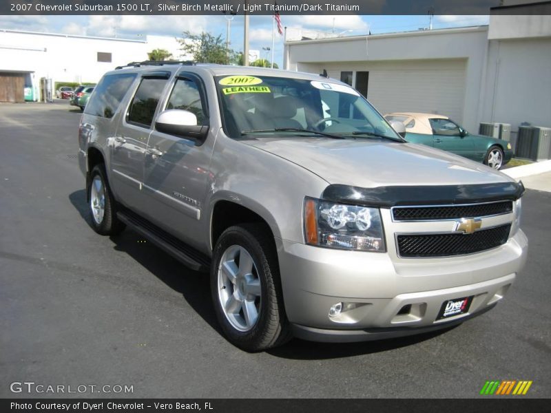 Silver Birch Metallic / Light Titanium/Dark Titanium 2007 Chevrolet Suburban 1500 LT