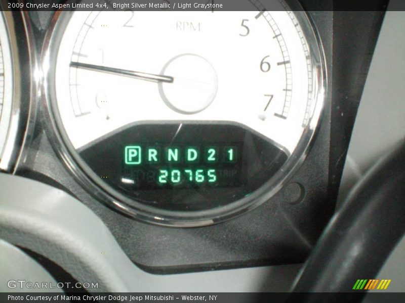 Bright Silver Metallic / Light Graystone 2009 Chrysler Aspen Limited 4x4