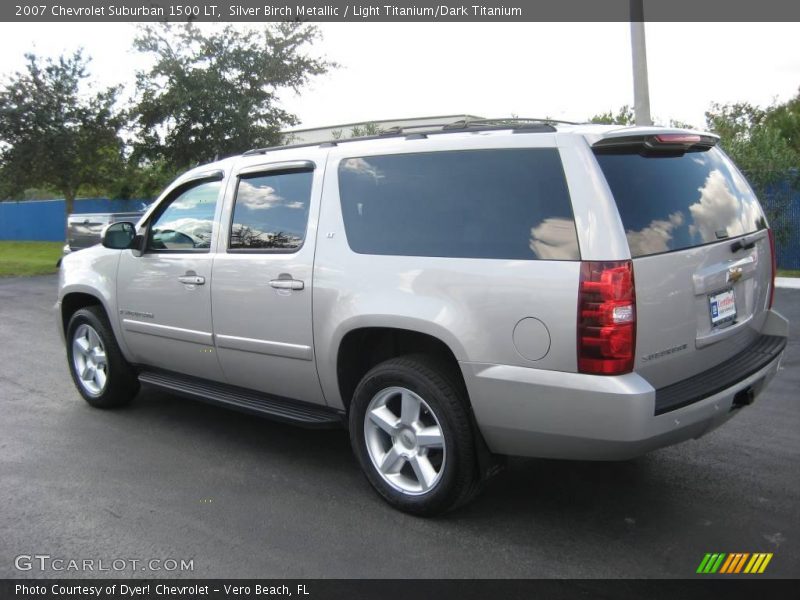 Silver Birch Metallic / Light Titanium/Dark Titanium 2007 Chevrolet Suburban 1500 LT