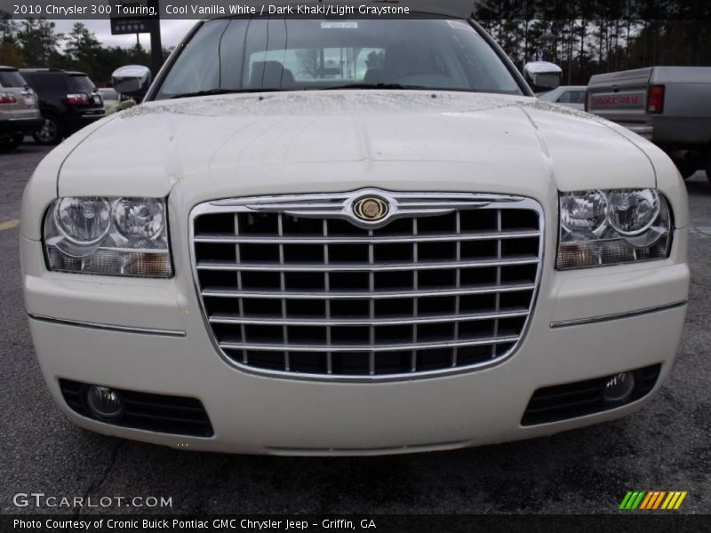 Cool Vanilla White / Dark Khaki/Light Graystone 2010 Chrysler 300 Touring