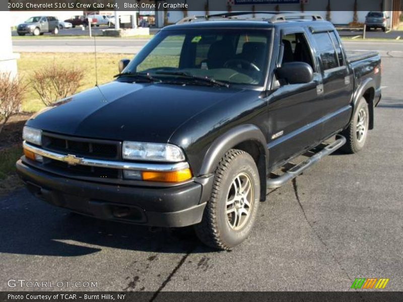 Black Onyx / Graphite 2003 Chevrolet S10 LS Crew Cab 4x4