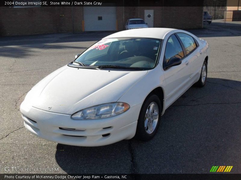 Stone White / Dark Slate Gray 2004 Dodge Intrepid SE