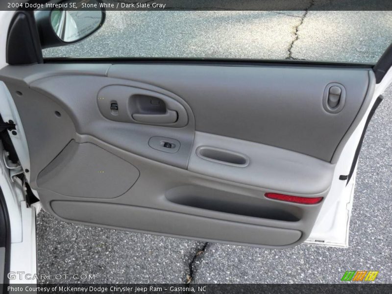 Stone White / Dark Slate Gray 2004 Dodge Intrepid SE