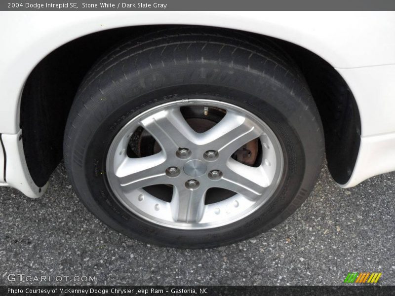 Stone White / Dark Slate Gray 2004 Dodge Intrepid SE
