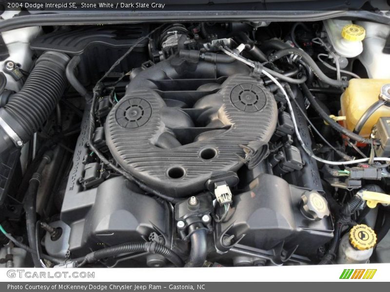 Stone White / Dark Slate Gray 2004 Dodge Intrepid SE