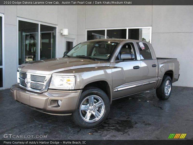 Austin Tan Pearl Coat / Dark Khaki/Medium Khaki 2010 Dodge Dakota Laramie Crew Cab