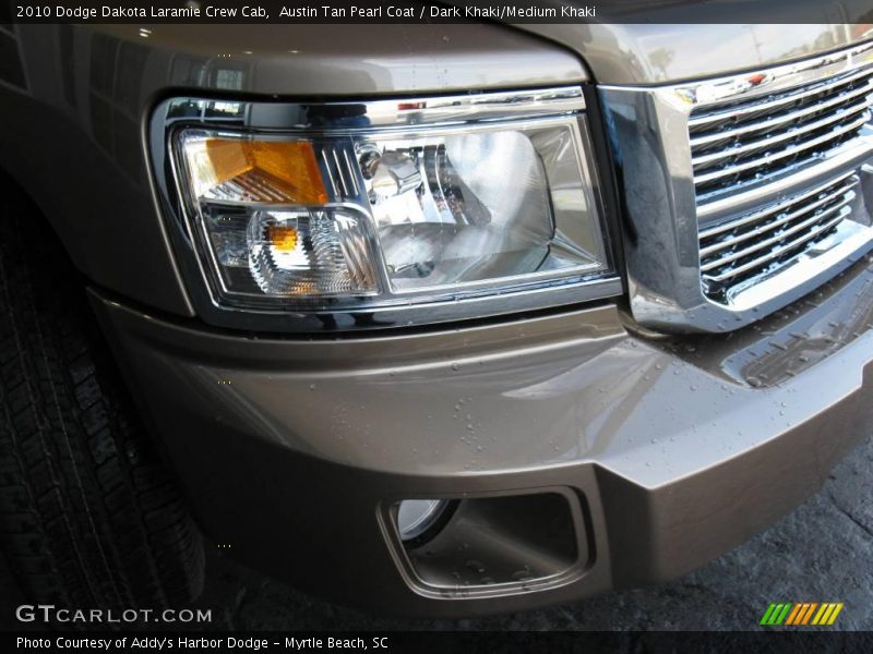 Austin Tan Pearl Coat / Dark Khaki/Medium Khaki 2010 Dodge Dakota Laramie Crew Cab