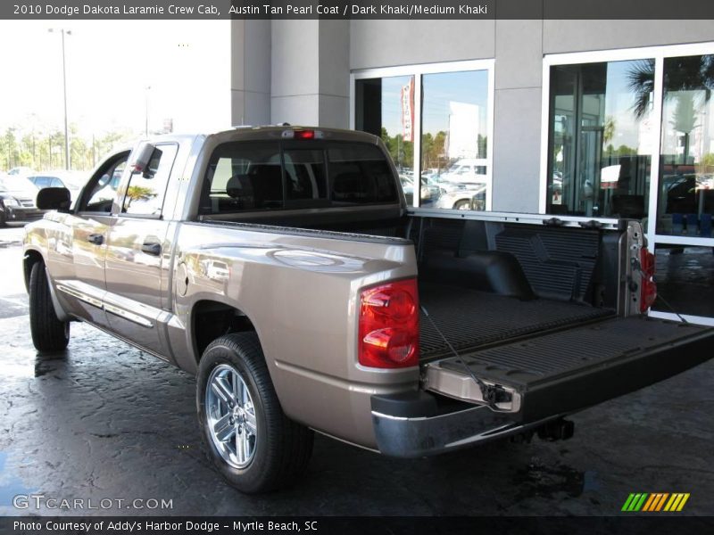 Austin Tan Pearl Coat / Dark Khaki/Medium Khaki 2010 Dodge Dakota Laramie Crew Cab