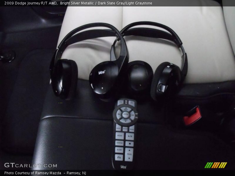 Bright Silver Metallic / Dark Slate Gray/Light Graystone 2009 Dodge Journey R/T AWD