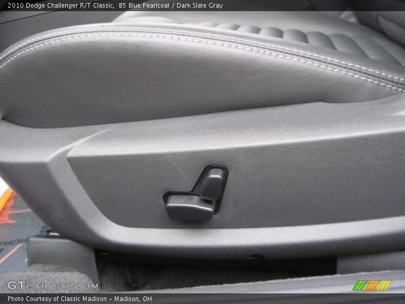 B5 Blue Pearlcoat / Dark Slate Gray 2010 Dodge Challenger R/T Classic
