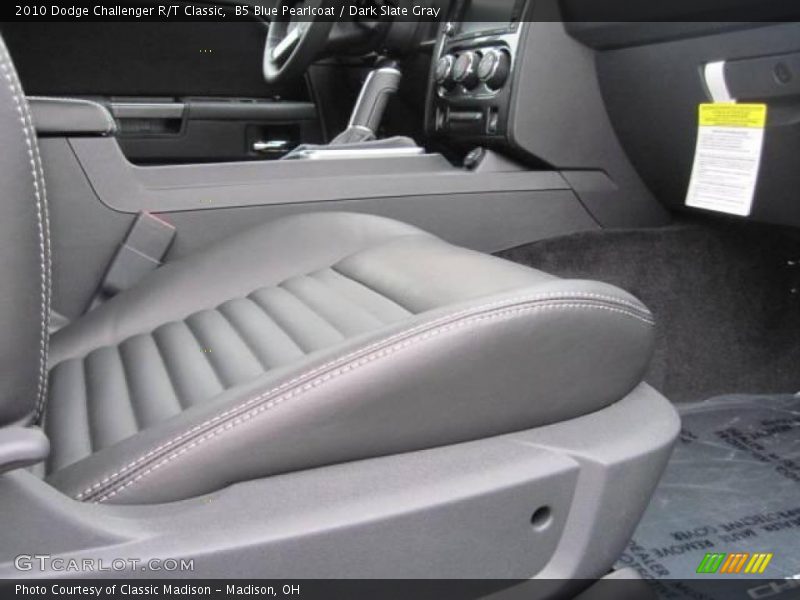 B5 Blue Pearlcoat / Dark Slate Gray 2010 Dodge Challenger R/T Classic