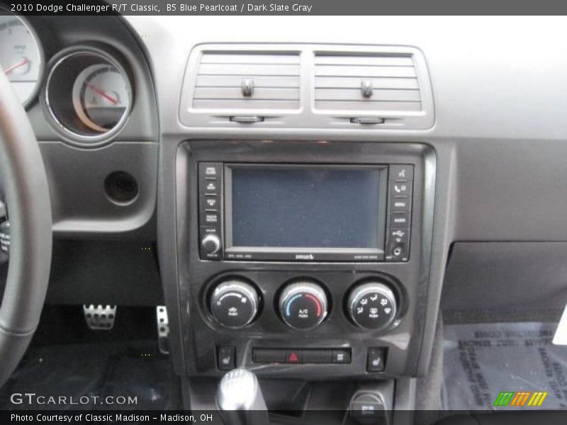 B5 Blue Pearlcoat / Dark Slate Gray 2010 Dodge Challenger R/T Classic