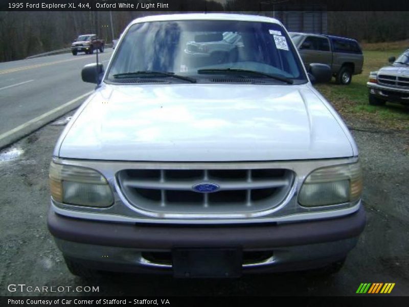 Oxford White / Light Flint 1995 Ford Explorer XL 4x4