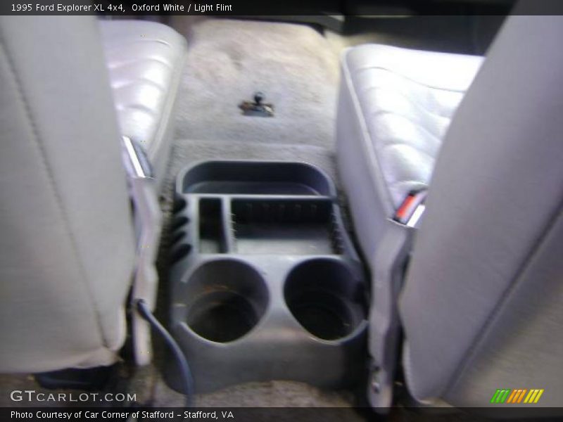 Oxford White / Light Flint 1995 Ford Explorer XL 4x4