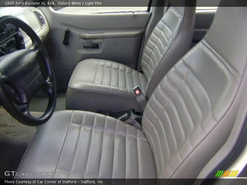 Oxford White / Light Flint 1995 Ford Explorer XL 4x4