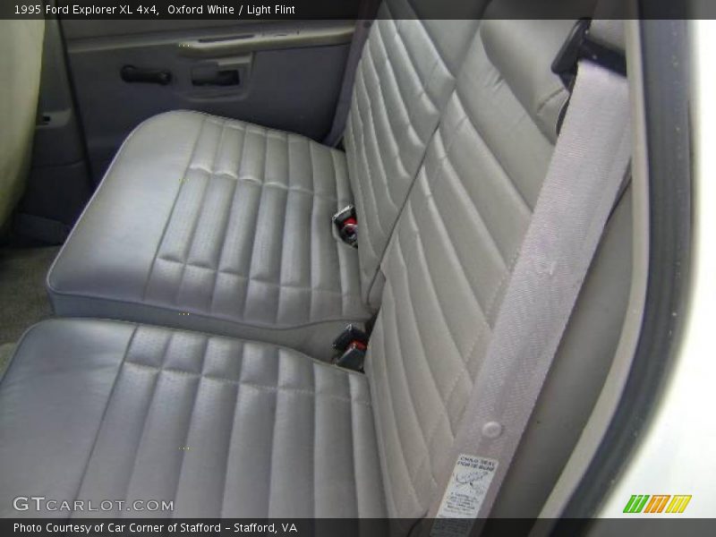 Oxford White / Light Flint 1995 Ford Explorer XL 4x4