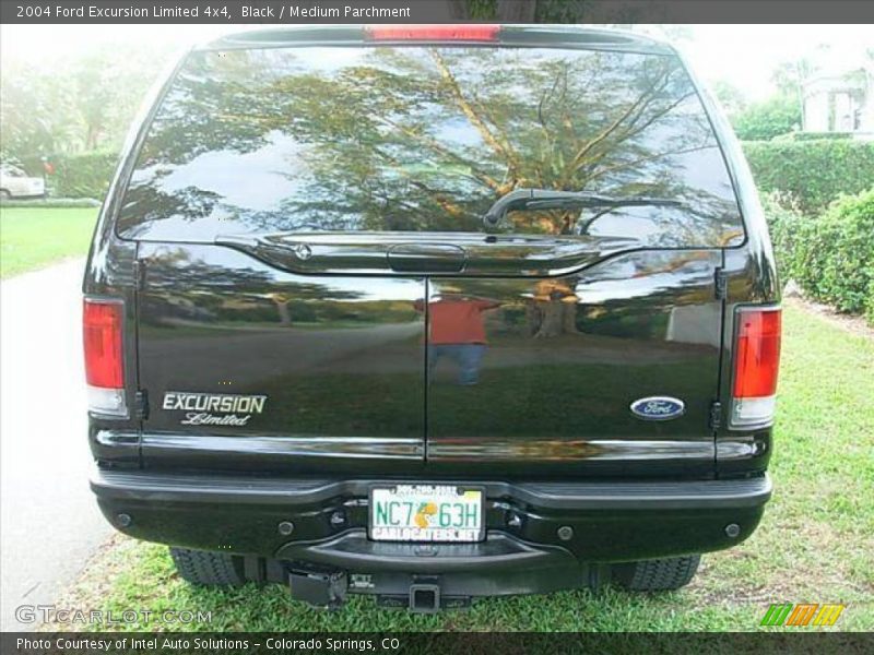 Black / Medium Parchment 2004 Ford Excursion Limited 4x4