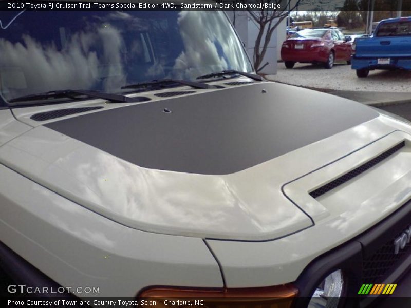 Sandstorm / Dark Charcoal/Beige 2010 Toyota FJ Cruiser Trail Teams Special Edition 4WD