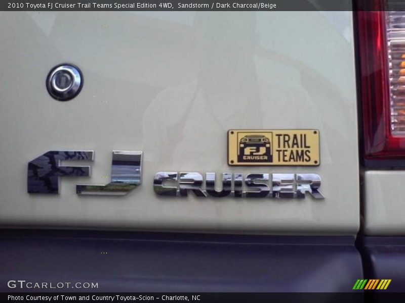 Sandstorm / Dark Charcoal/Beige 2010 Toyota FJ Cruiser Trail Teams Special Edition 4WD