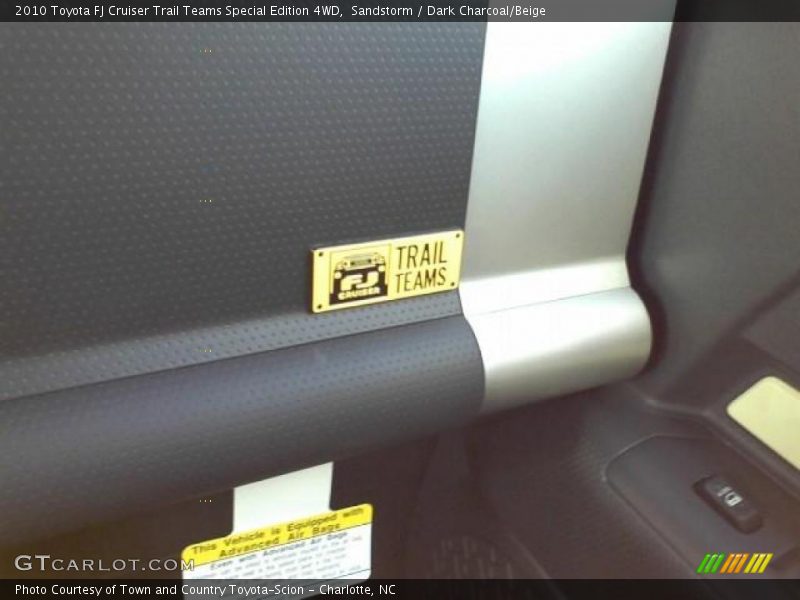 Sandstorm / Dark Charcoal/Beige 2010 Toyota FJ Cruiser Trail Teams Special Edition 4WD
