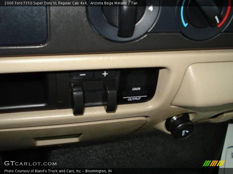 Arizona Beige Metallic / Tan 2006 Ford F350 Super Duty XL Regular Cab 4x4