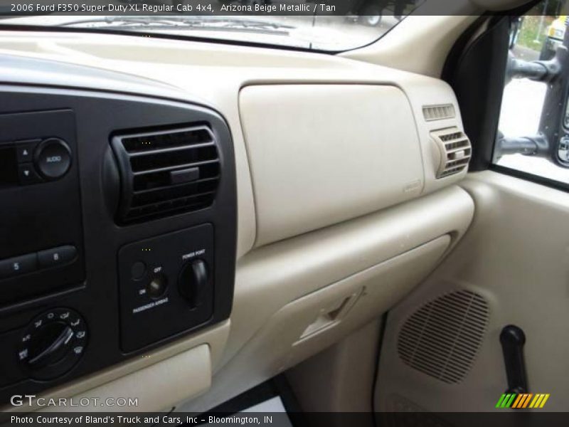 Arizona Beige Metallic / Tan 2006 Ford F350 Super Duty XL Regular Cab 4x4
