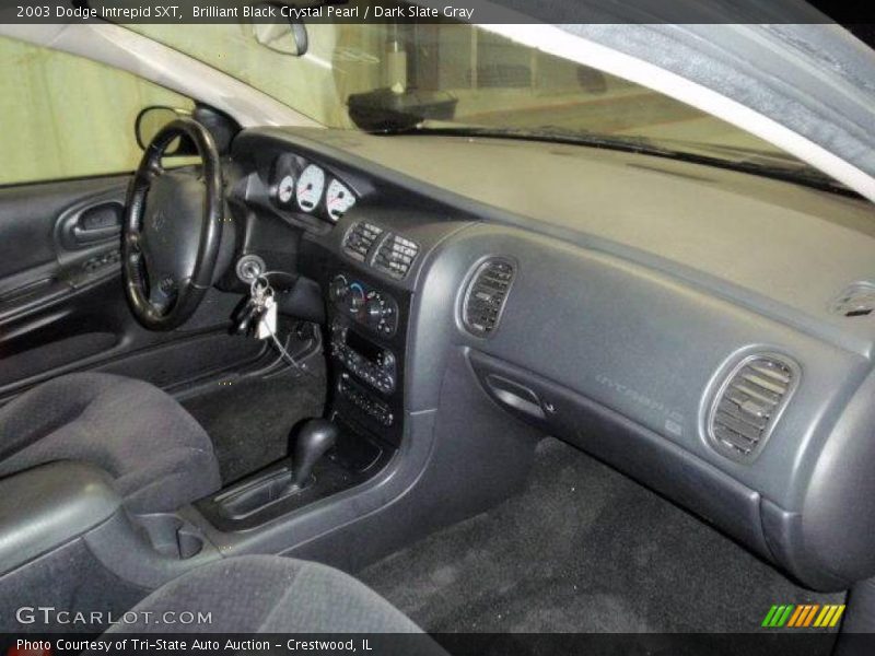 Brilliant Black Crystal Pearl / Dark Slate Gray 2003 Dodge Intrepid SXT
