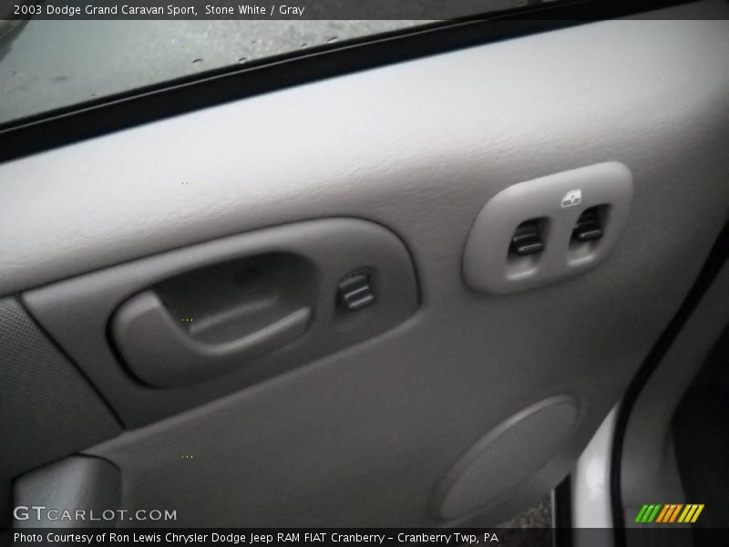Stone White / Gray 2003 Dodge Grand Caravan Sport