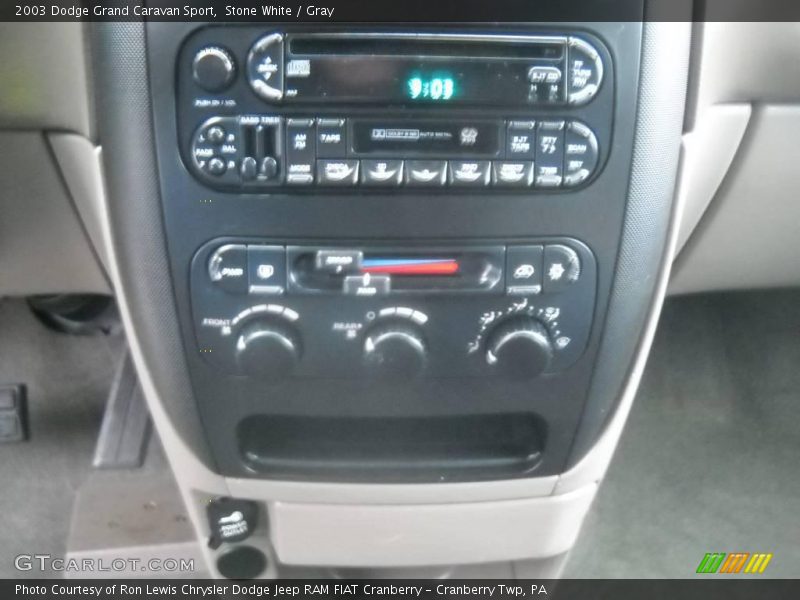 Stone White / Gray 2003 Dodge Grand Caravan Sport