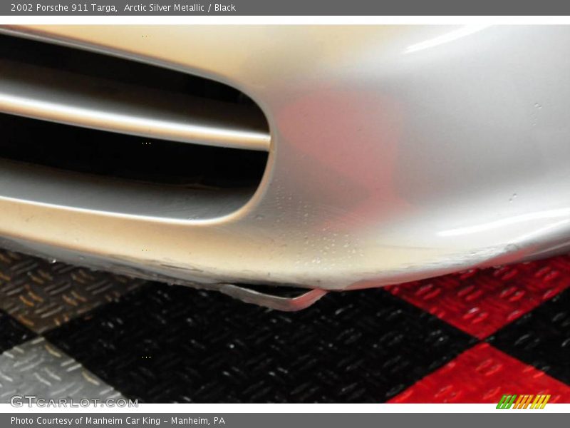 Arctic Silver Metallic / Black 2002 Porsche 911 Targa