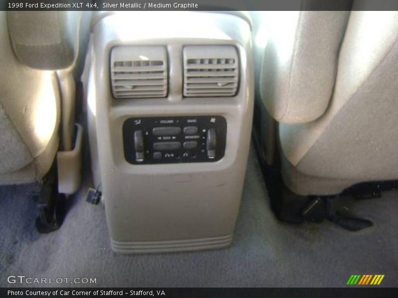 Silver Metallic / Medium Graphite 1998 Ford Expedition XLT 4x4