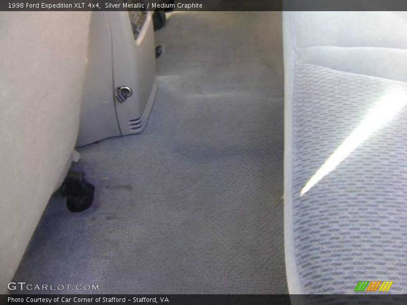 Silver Metallic / Medium Graphite 1998 Ford Expedition XLT 4x4