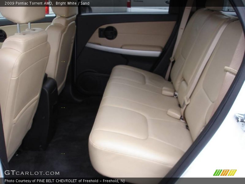 Bright White / Sand 2009 Pontiac Torrent AWD