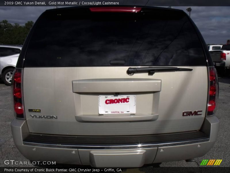 Gold Mist Metallic / Cocoa/Light Cashmere 2009 GMC Yukon Denali