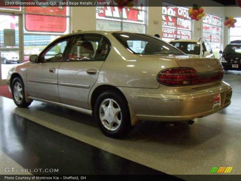 Sand Beige Metallic / Neutral 1999 Oldsmobile Cutlass GLS